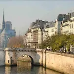 Studio De Charme Au Coeur De L\'Ile St Louis