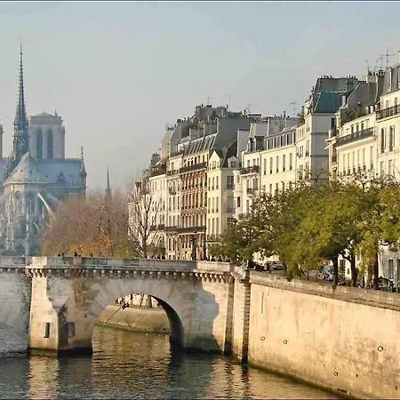 Apartment De Charme Au Coeur De L'ile St Louis Paris