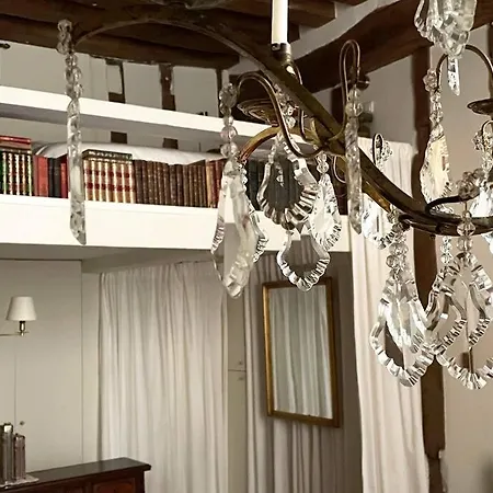 Apartment De Charme Au Coeur De L'ile St Louis