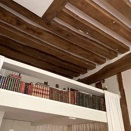 Apartment De Charme Au Coeur De L'ile St Louis